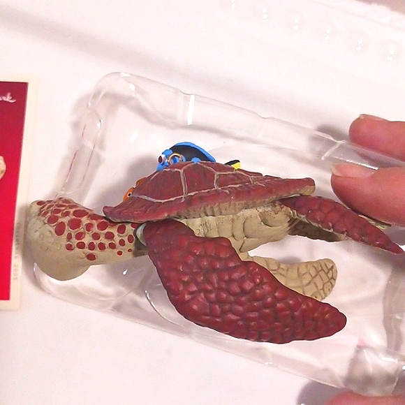 Hallmark Finding Nemo "Sweeeet Friendship" Keepsake Ornament 🐟🐠🐡 - Picture 5 of 12